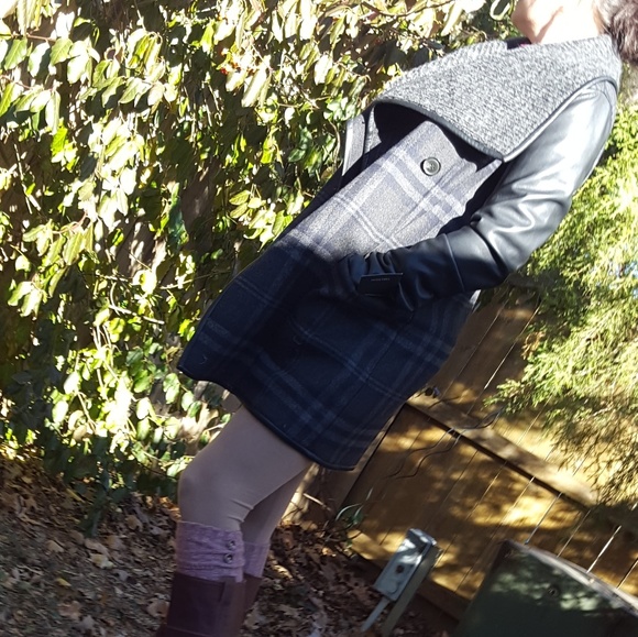 Vera Wang Wool Coat size S NWT - Picture 3 of 7